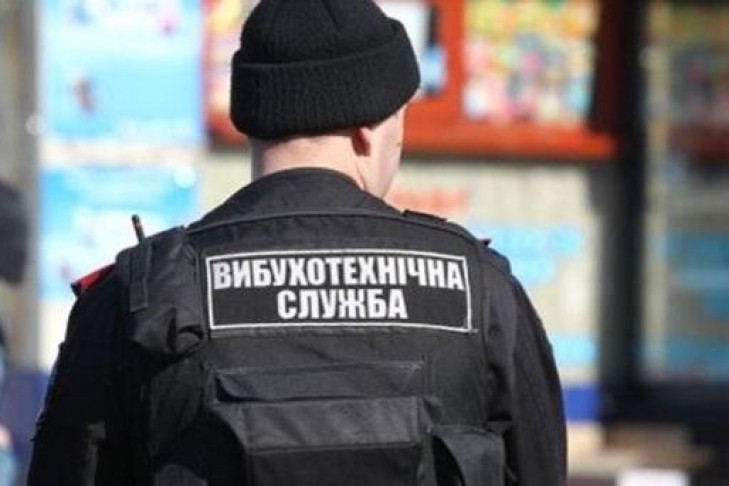 Подробиці вибуху на Франківщині: школяреві відірвало чотири пальці на правій руці та три на лівій