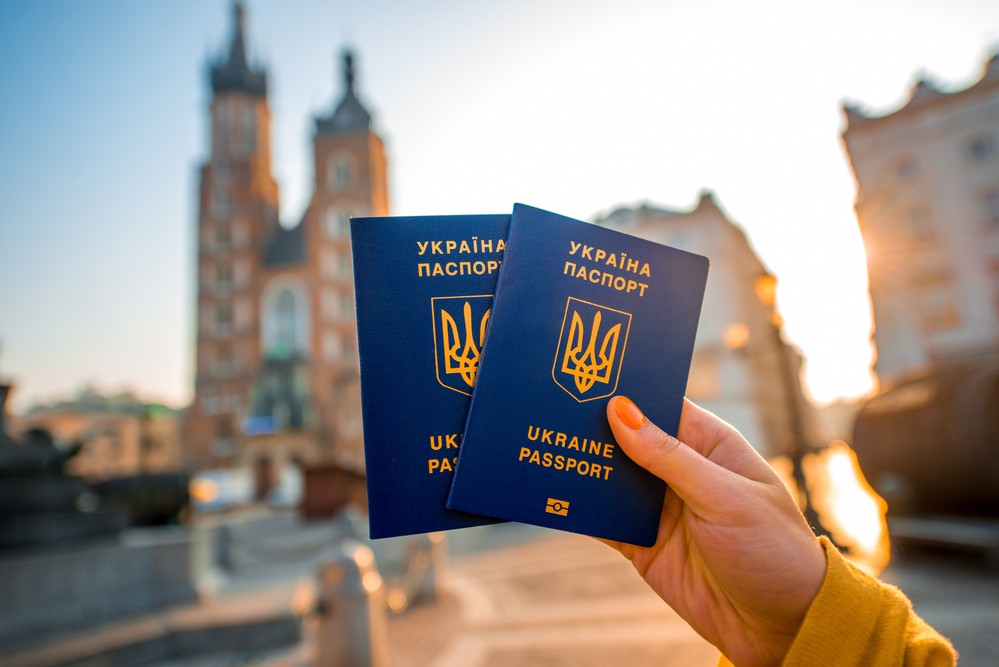 72 дні безвізу: Українці замовили більше мільйона біометричних паспортів