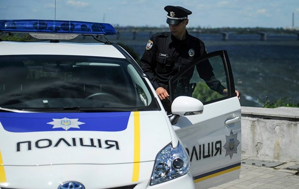 На Франківщині патрульні звільняються через малу зарплату - їдуть за кордон