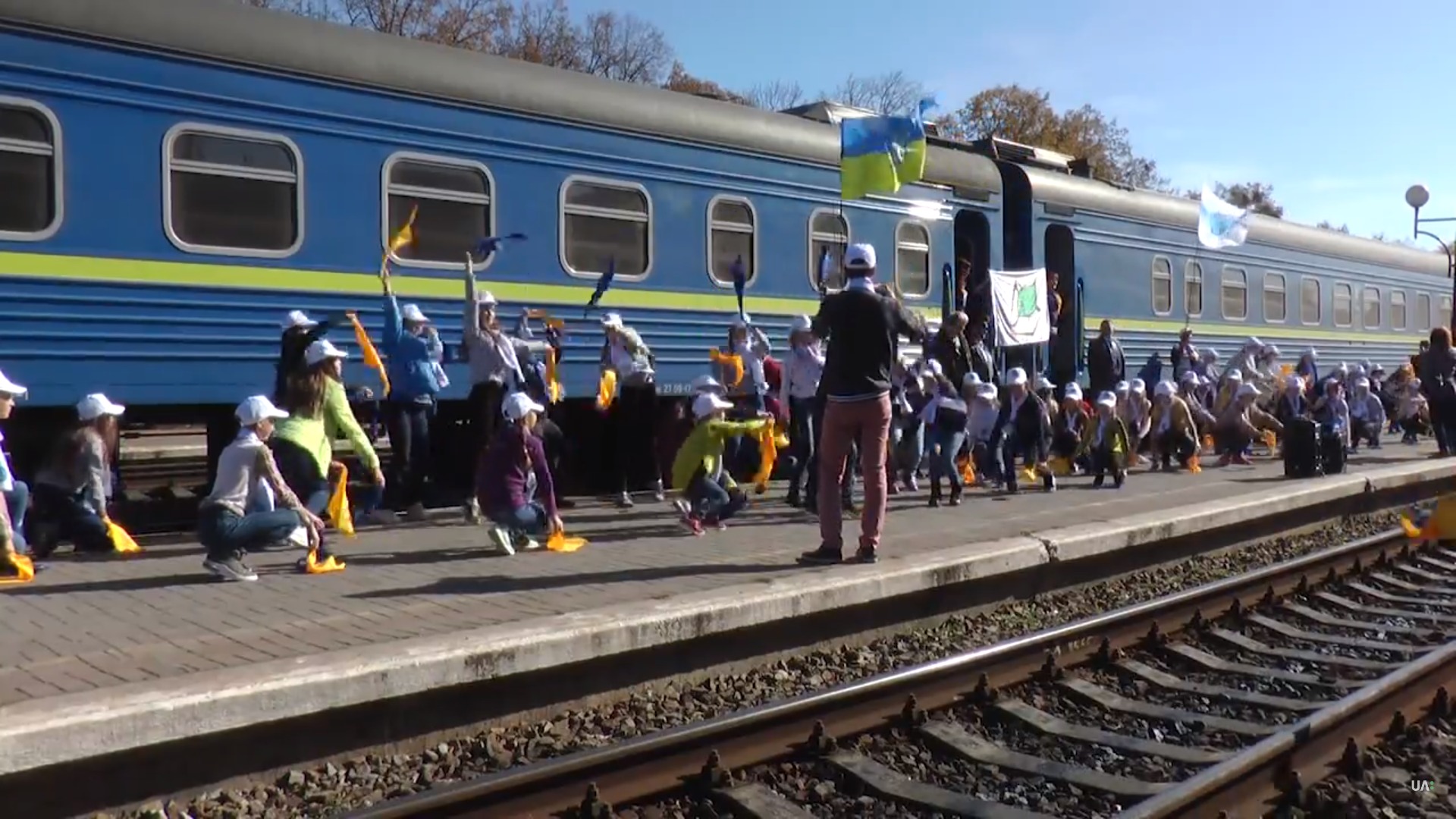 Діти з Донеччини приїхали на Прикарпаття. ВІДЕО