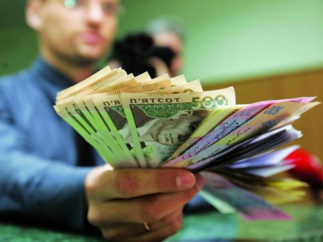 Прикарпатець сплатив понад 60 тис. грн аліментного боргу після того, як його не пустили за кордон