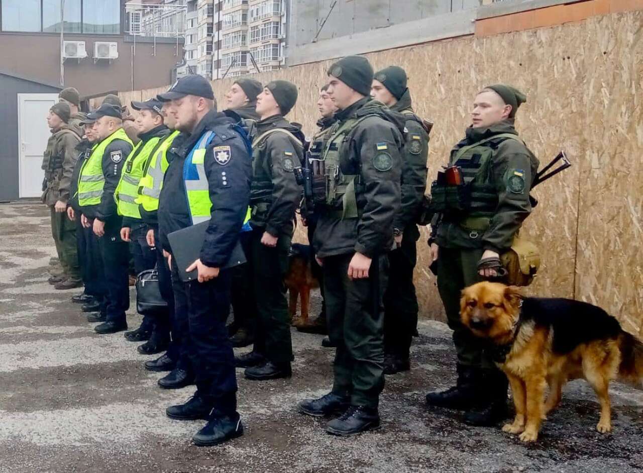 З початку повномасштабної війни до поліції Прикарпаття надійшло близько ...