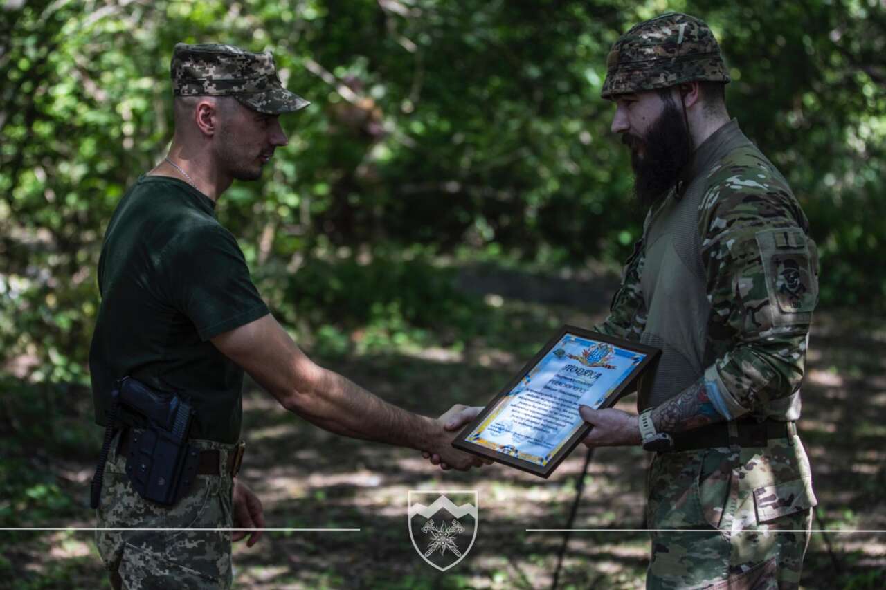 Воїнів коломийської "десятки" відзначили нагородами з нагоди Дня медичного працівника