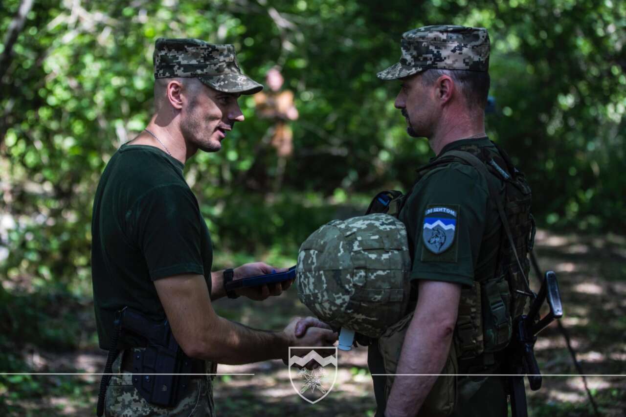 Воїнів коломийської "десятки" відзначили нагородами з нагоди Дня медичного працівника